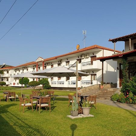 Hotel Ermioni Kalamítsion エクステリア 写真